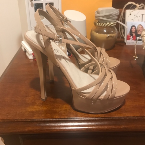 Chinese laundry 6 1/2 in heels - Picture 1 of 2